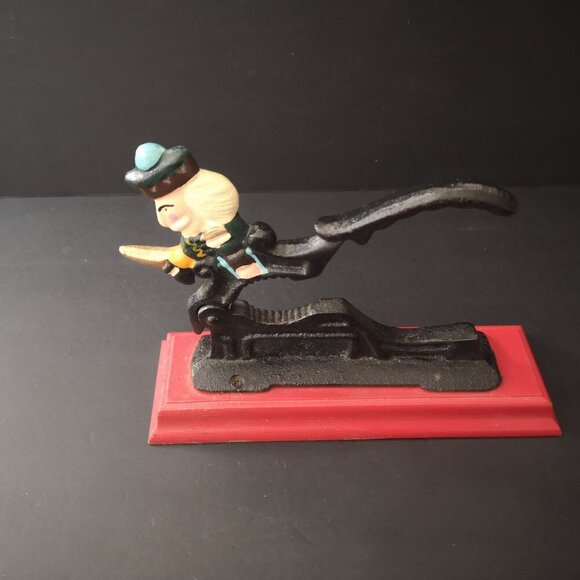 Vintage Cast Iron Nut Cracker on a Red Wooden Base Christmas Soldier - Picture 2 of 5